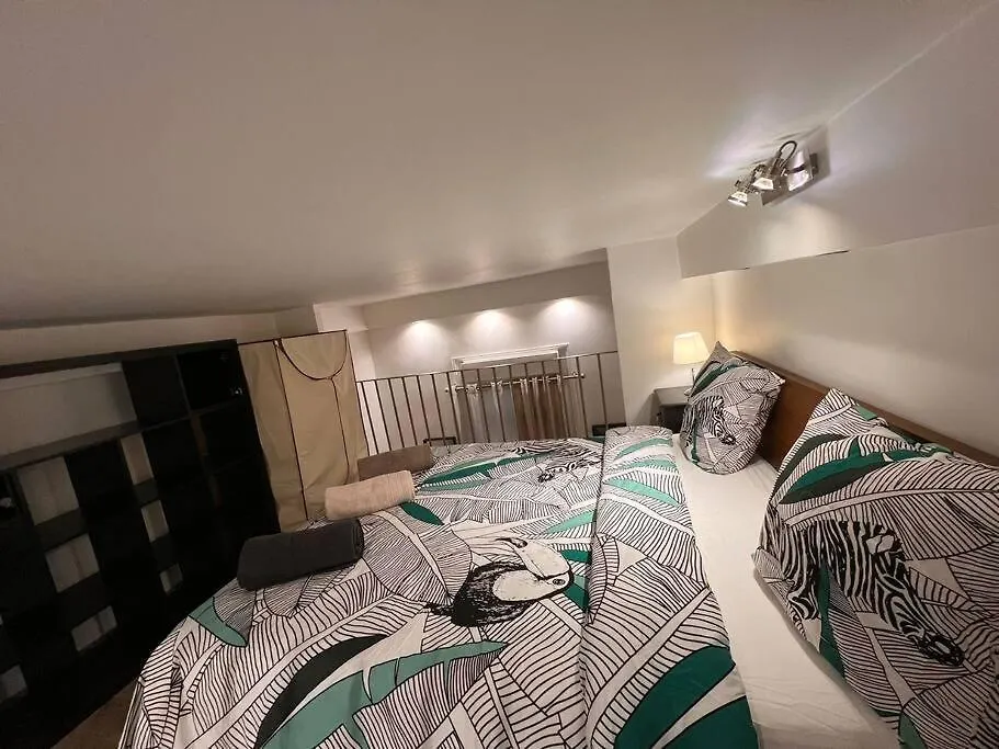Studio Balcon Champs-Elysees - Hala Paris